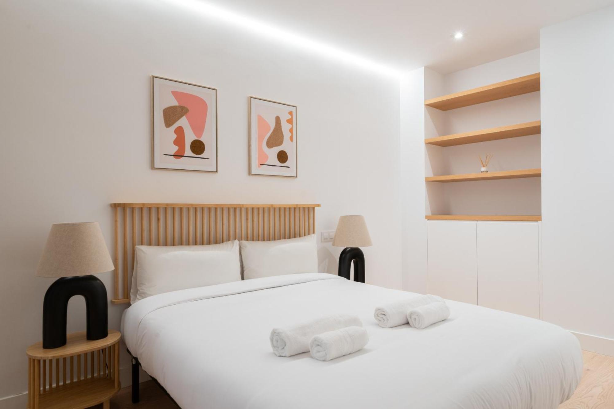 Apartamento Reformado Para 6 Personas En Plena Gran Via Alquiler Temporal 马德里 外观 照片