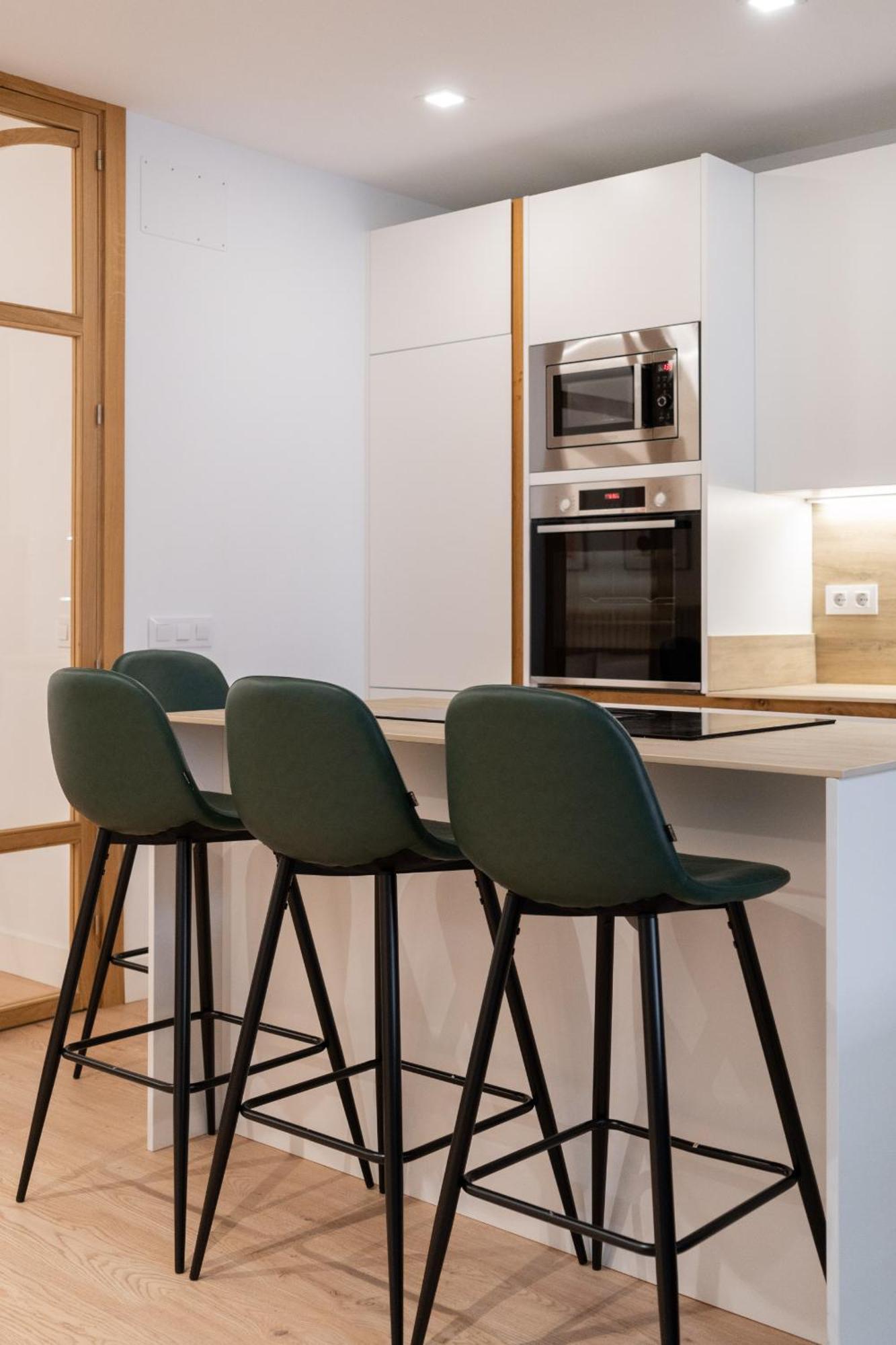 Apartamento Reformado Para 6 Personas En Plena Gran Via Alquiler Temporal 马德里 外观 照片