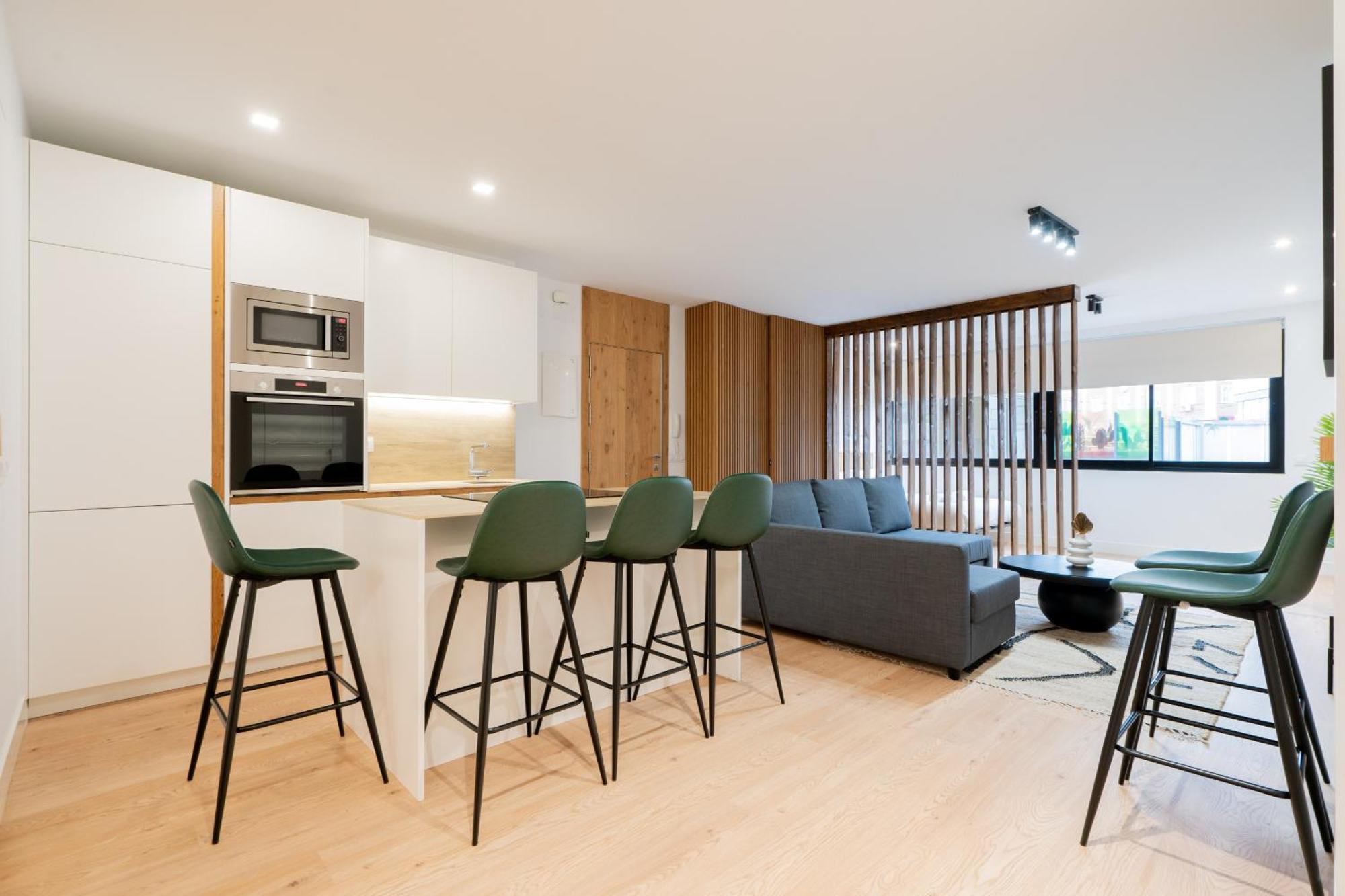 Apartamento Reformado Para 6 Personas En Plena Gran Via Alquiler Temporal 马德里 外观 照片