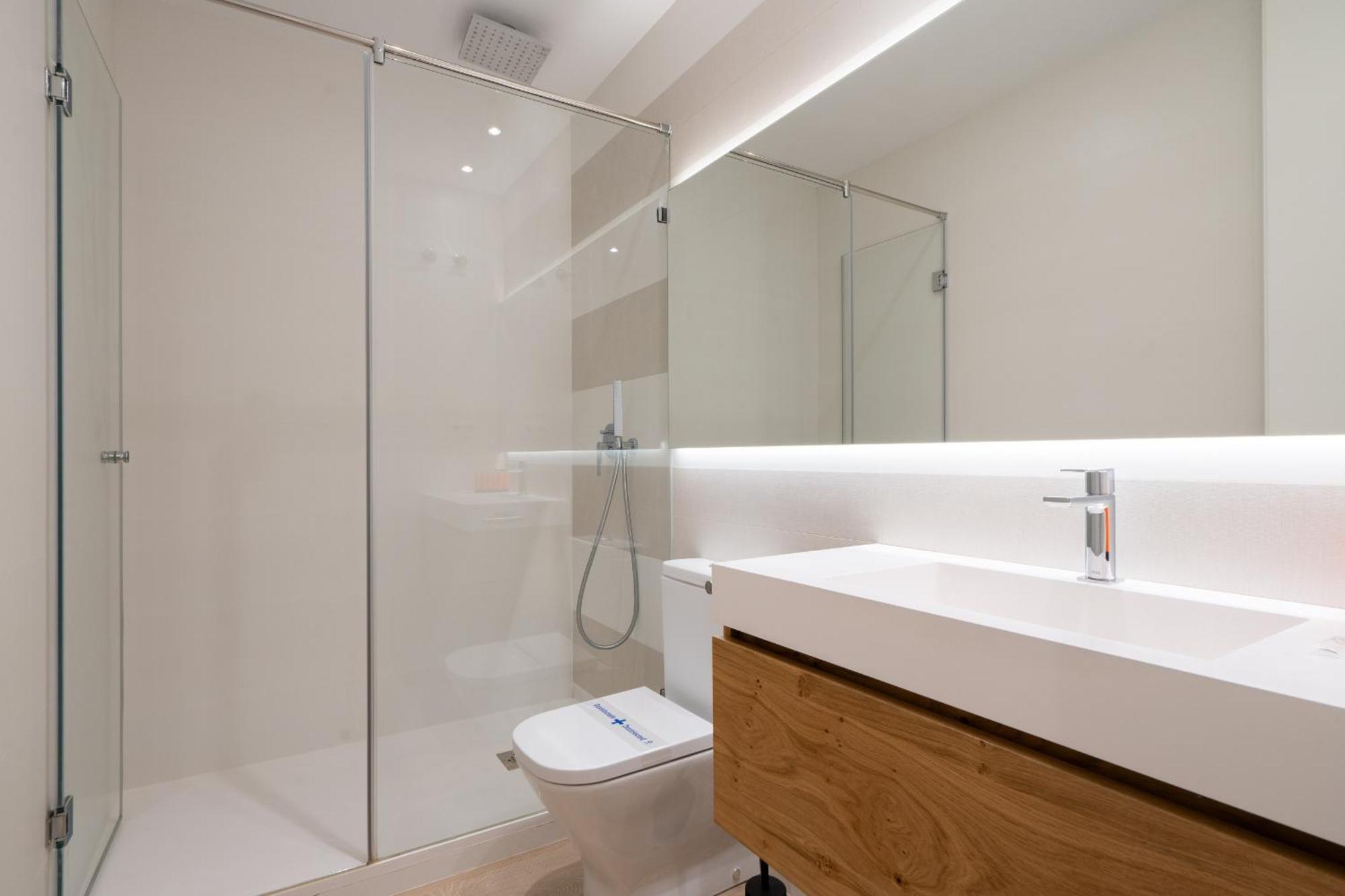 Apartamento Reformado Para 6 Personas En Plena Gran Via Alquiler Temporal 马德里 外观 照片