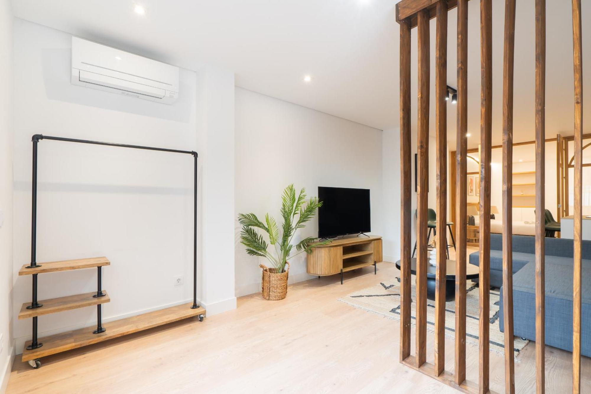 Apartamento Reformado Para 6 Personas En Plena Gran Via Alquiler Temporal 马德里 外观 照片
