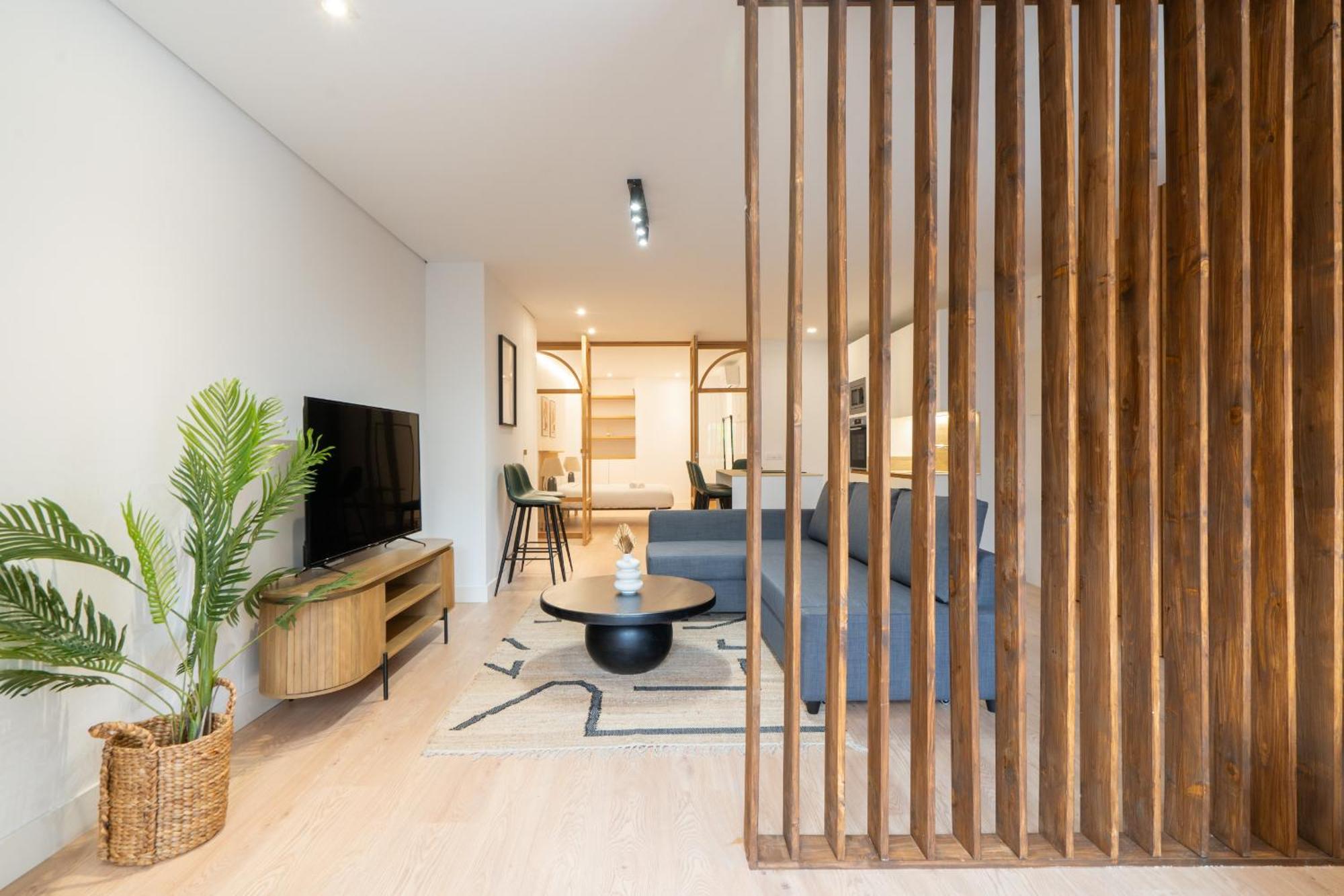 Apartamento Reformado Para 6 Personas En Plena Gran Via Alquiler Temporal 马德里 外观 照片