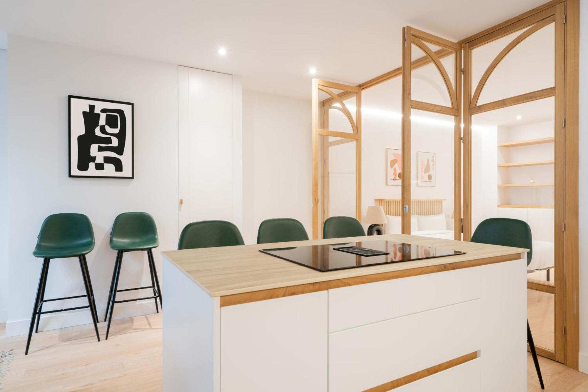 Apartamento Reformado Para 6 Personas En Plena Gran Via Alquiler Temporal 马德里 外观 照片